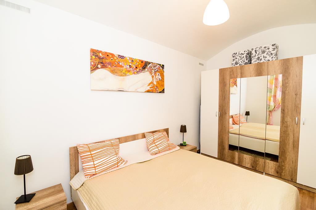 Old Town Apartments Прага Экстерьер фото