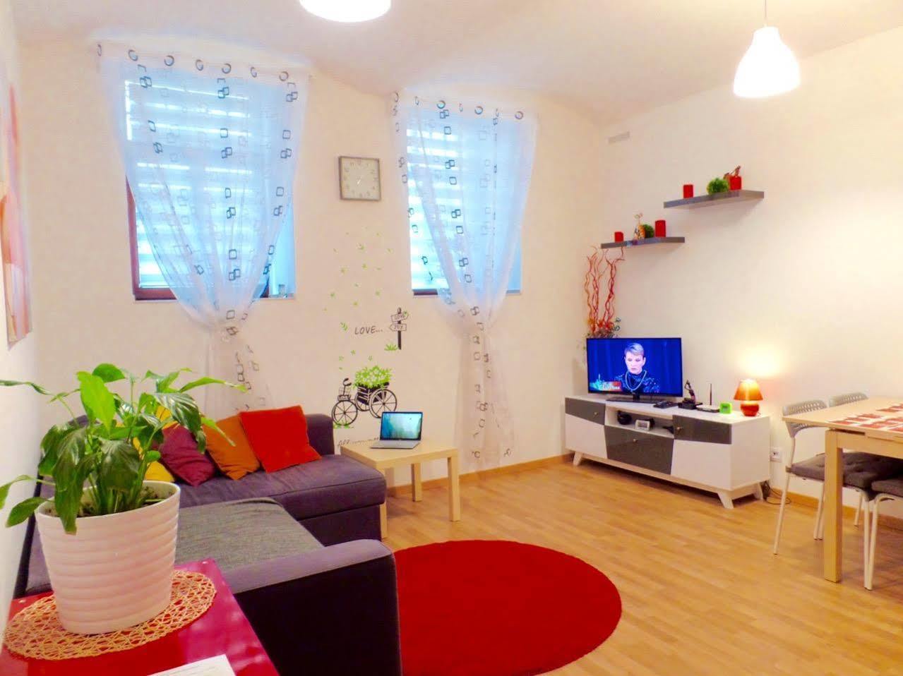 Old Town Apartments Прага Экстерьер фото